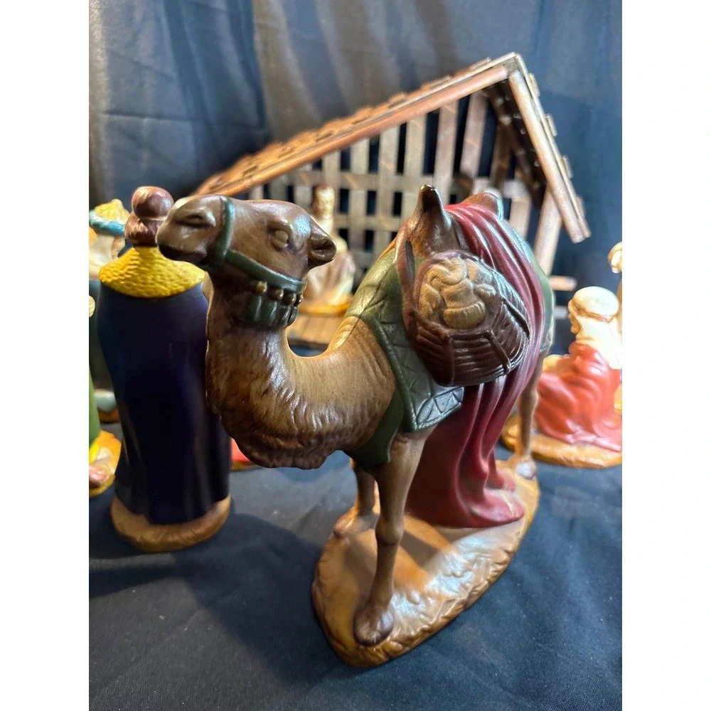 Wooden Nativity Stable Scene Stable Creche Christmas 16 Decor Figures with  barn
